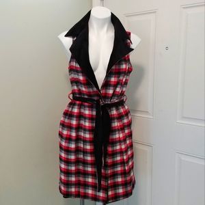 Black and plait two way vest